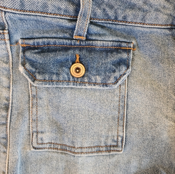 Celebrity Pink Blue Jean Shorts with Distressed Hem - Picture 3 of 5